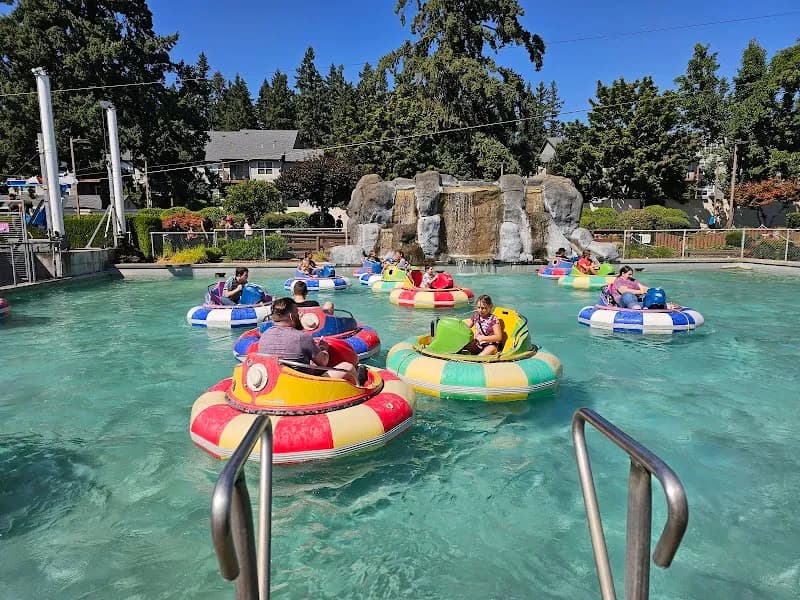 View of Bullwinkle's in Wilsonville, OR