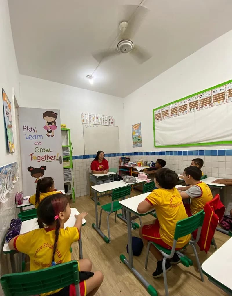 View of C.E. Painting Our World in Ramos, RJ