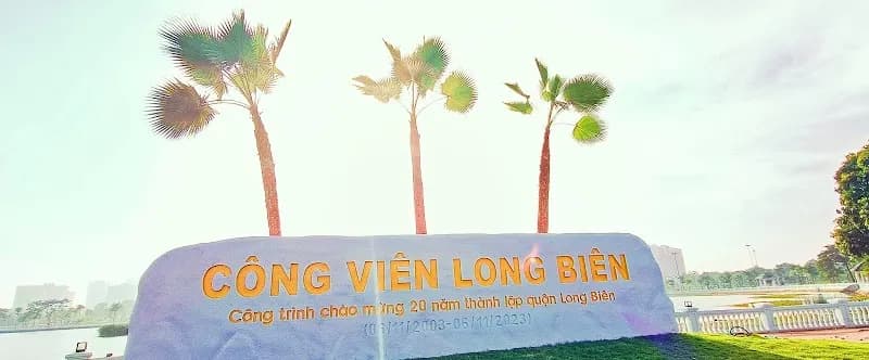 Cầu Long Biên Park park in Long Biên, HN