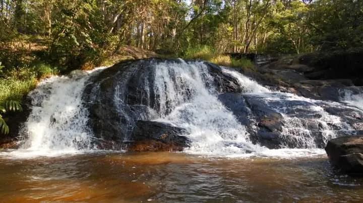 Cachoeira da Porteira Preta tourist attraction in Salesópolis, SP