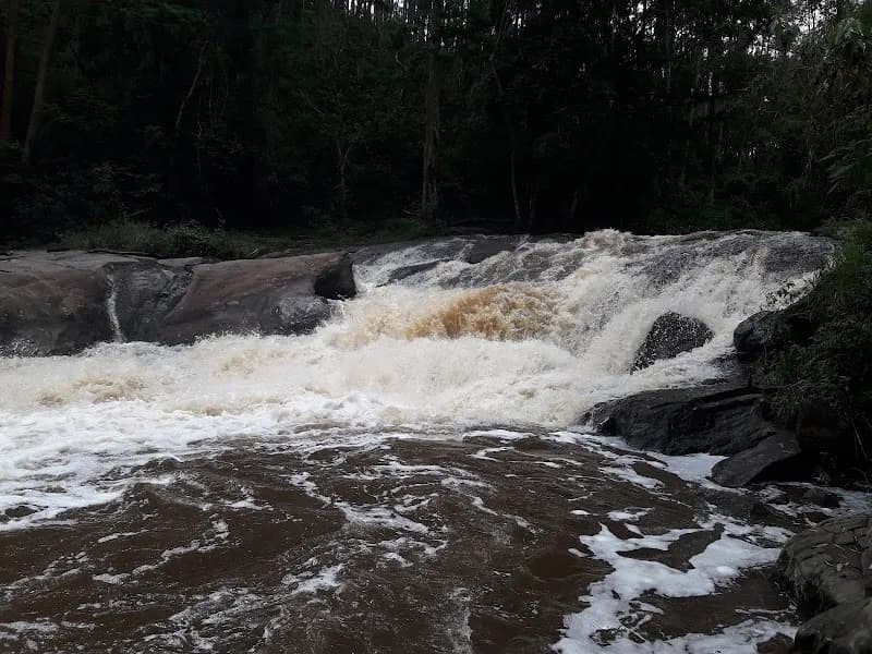 View of Cachoeira da Porteira Preta in Salesópolis, SP