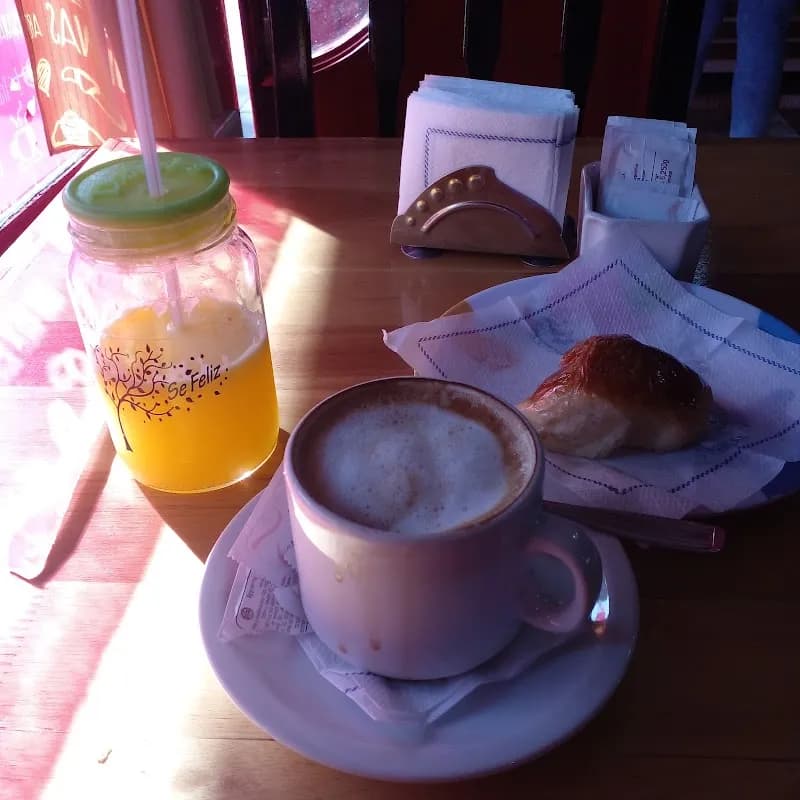 View of Café Bar Abuelo in Lanús, BA