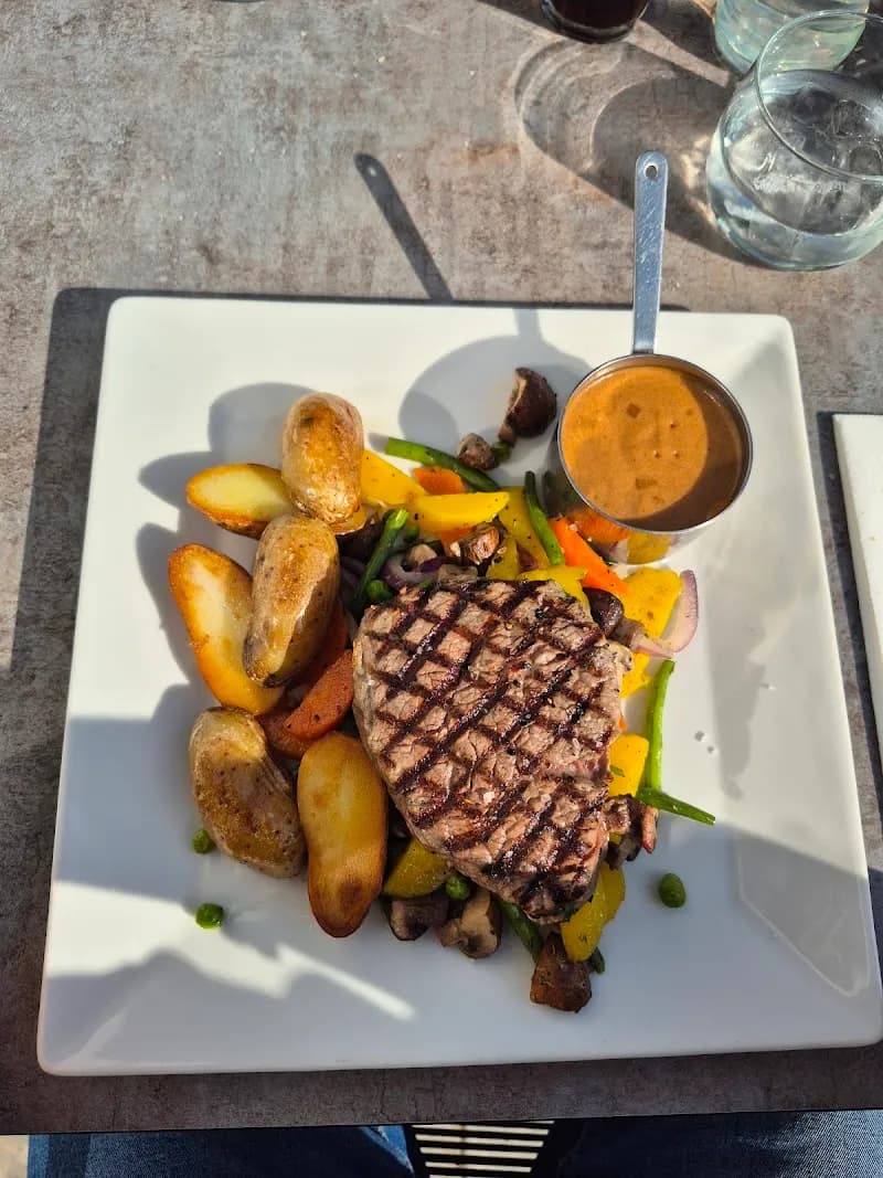 View of Café De Bries Family Restaurant in Vilvoorde, VBR