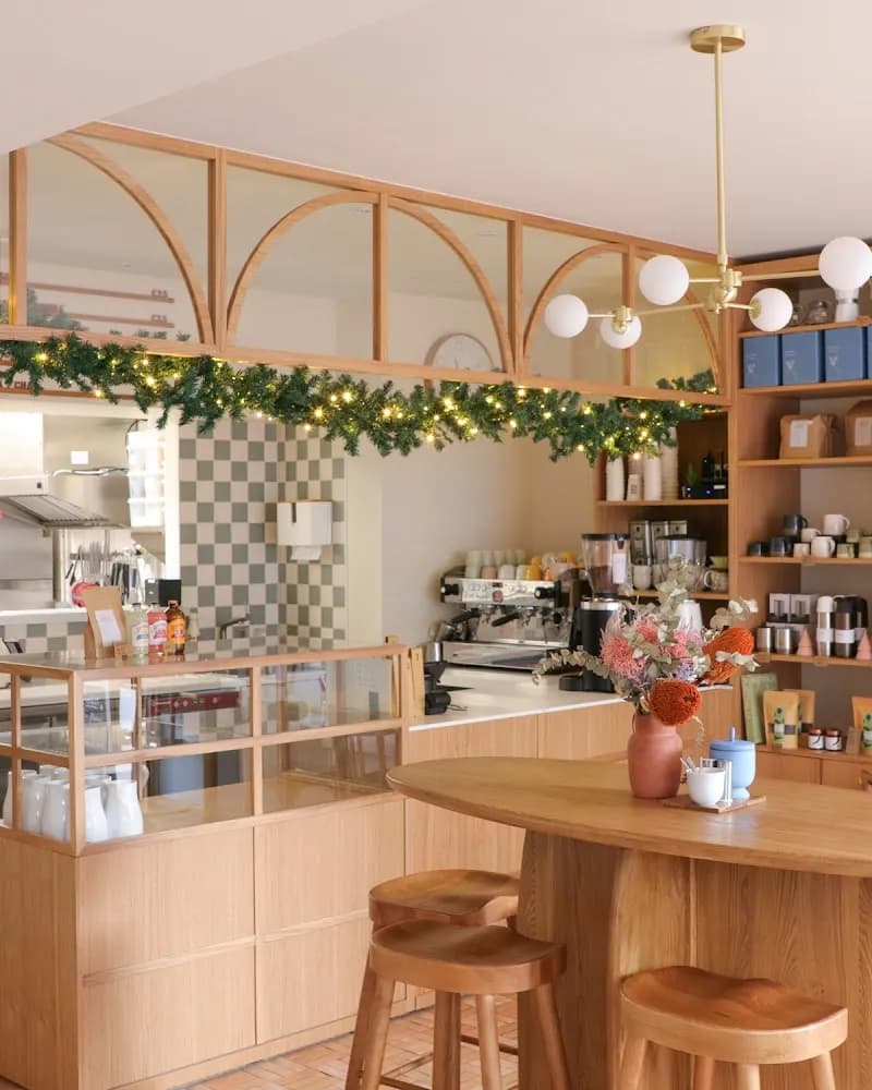 Café de la mairie Bistros in Sèvres, IDF