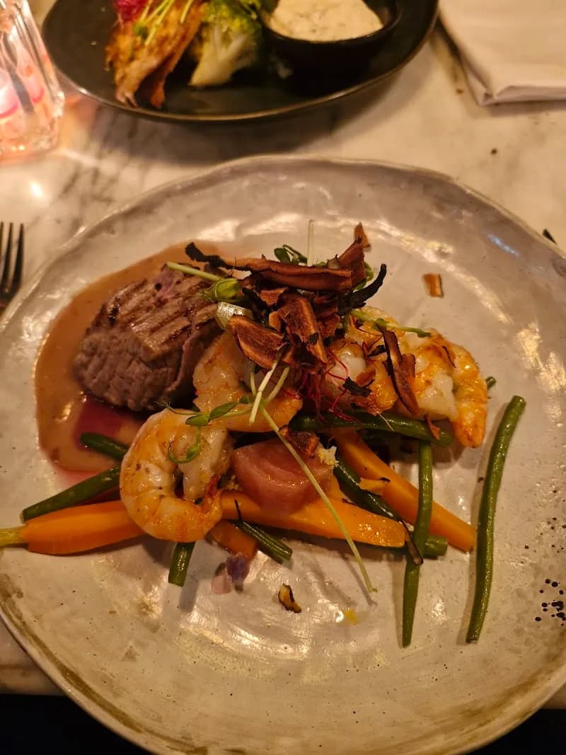 View of Café-Diner 't Weesperplein in Weesp, NH