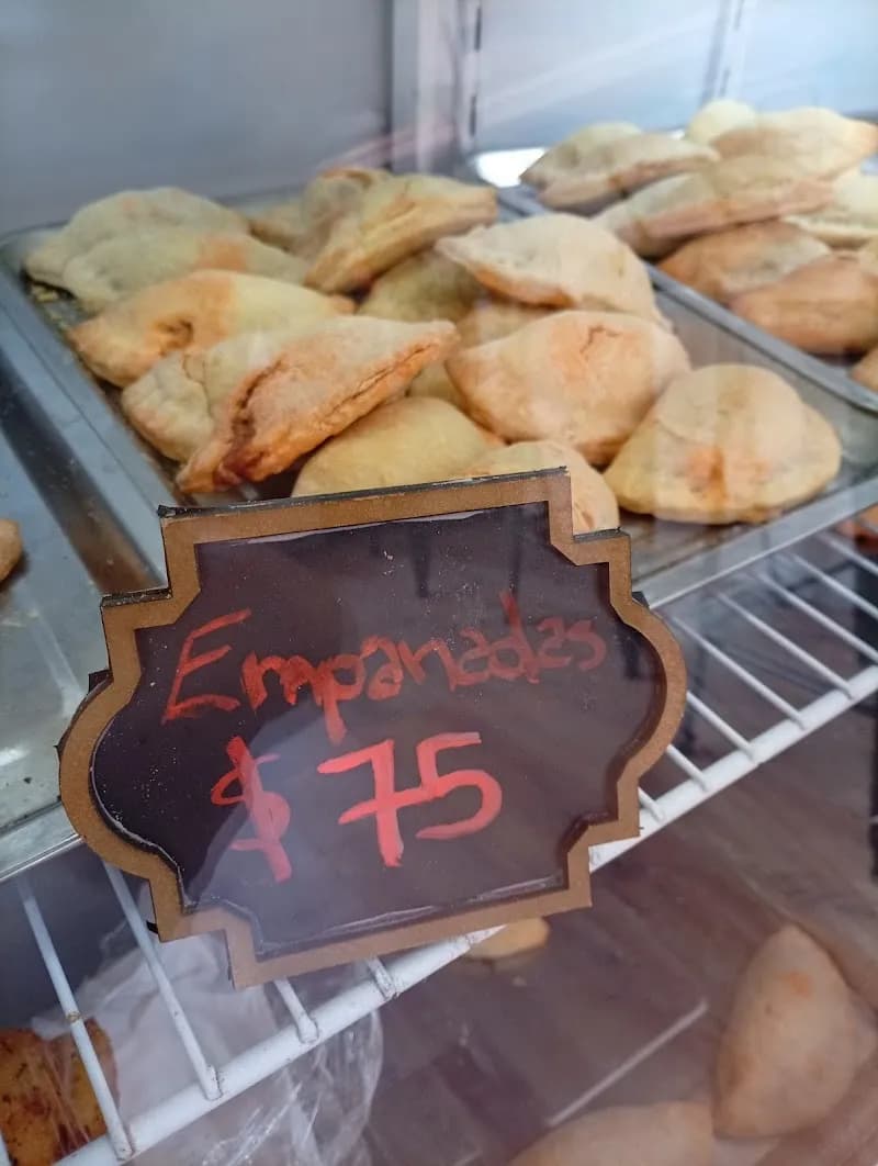 View of Café Familiar Reus in Barrio Reus, MVD