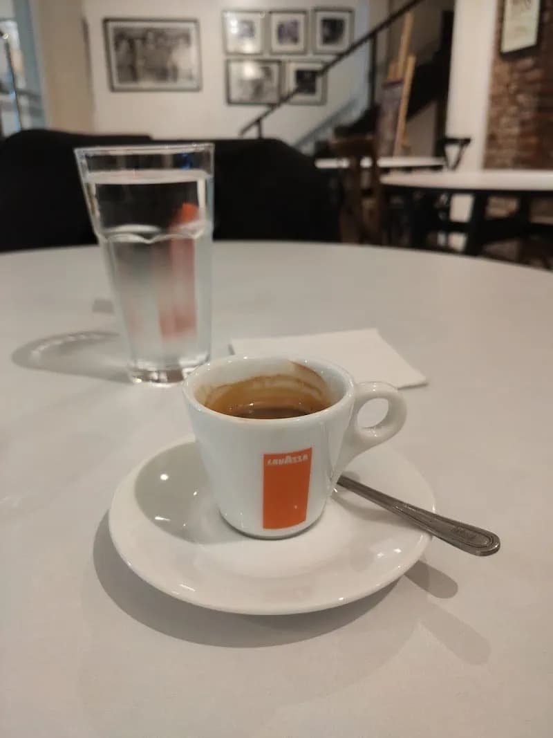 View of Café Mocha in Galle Face, WP