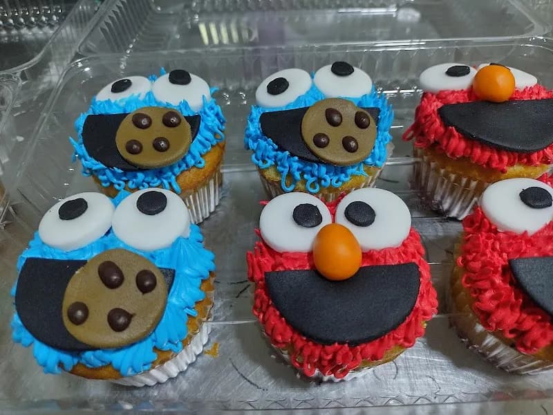 View of Café y Pastelería Familiar in Barrios Unidos, CD