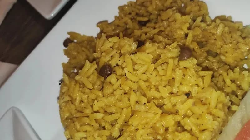 View of Cafetería Dulce Vida in Toa Baja, PR