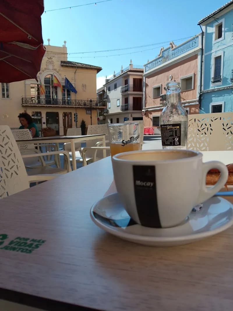 View of Cafetería El Árbol in Riba-roja de Túria, V