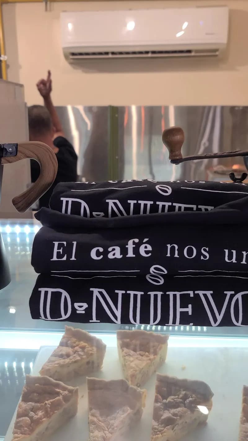 View of Cafetería Familiar Guaynabense in Guaynabo, PR