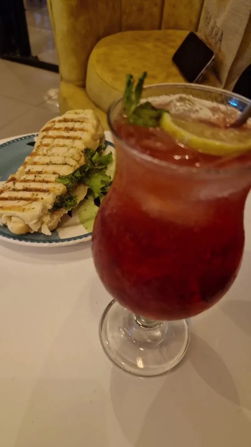 View of Cafetería Manga Niños in Manga, Bolivar