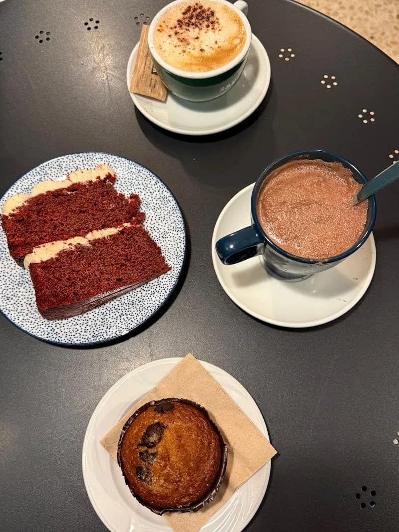 View of Cafeteria L'Ocelot in Rubí, CT