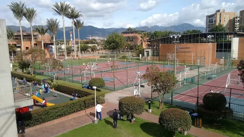 View of Campo Deportivo Centro Urbano de Recreación Compensar in Engativá, CD