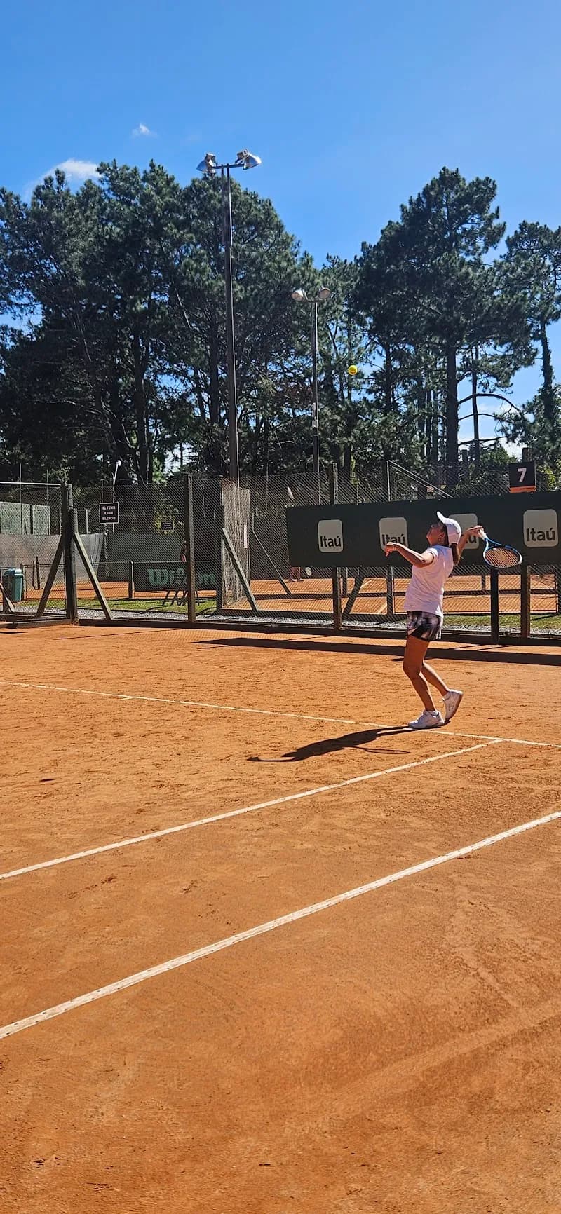 View of Cantegril Country Club Beach in Montevideo, MO