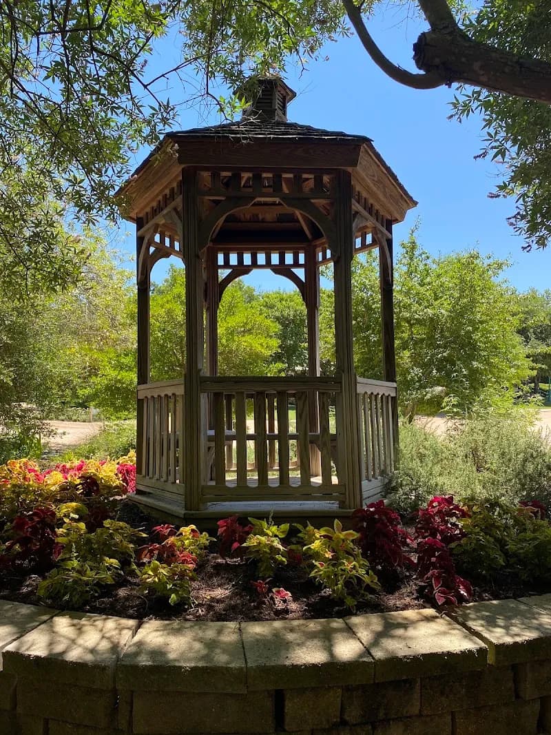 View of Carleen Bright Arboretum in Waco, TX