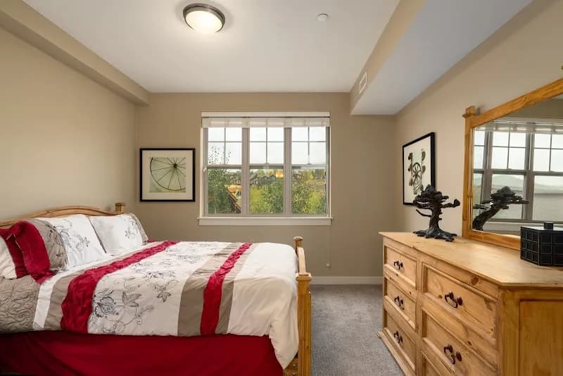 View of Casey's Pond in Fremont, CA