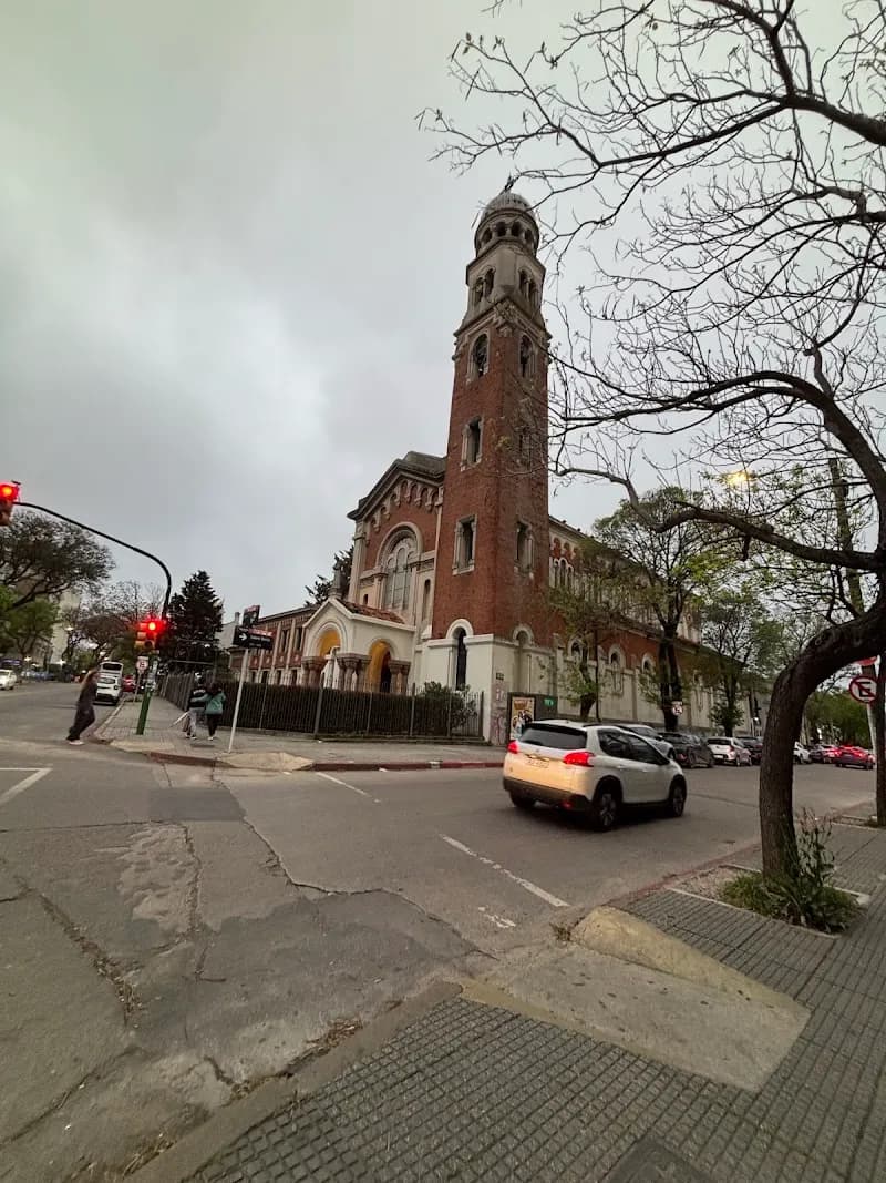 View of CCz N° 5 | Municipio CH in Parque Rodó, MVD