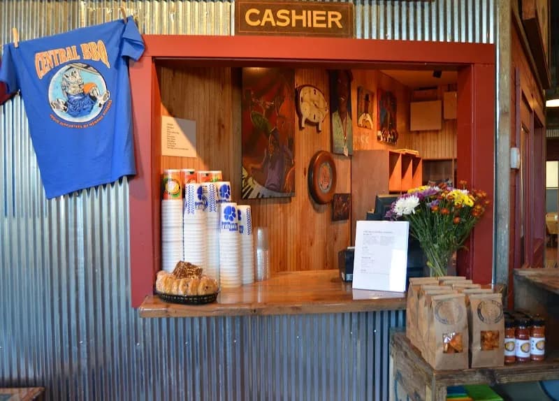 Central BBQ Barbeque in Millington, TN