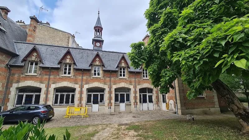 Centre de loisirs maternel de La Boule sports activity location in Nanterre, IDF