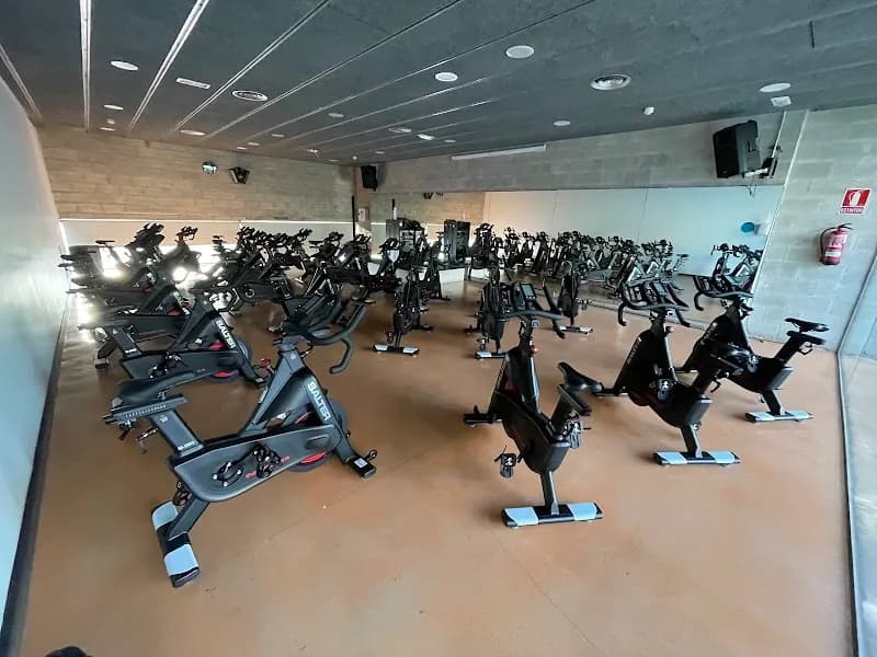 View of Centro Deportivo Municipal Grao de Gandía in Gandia, V