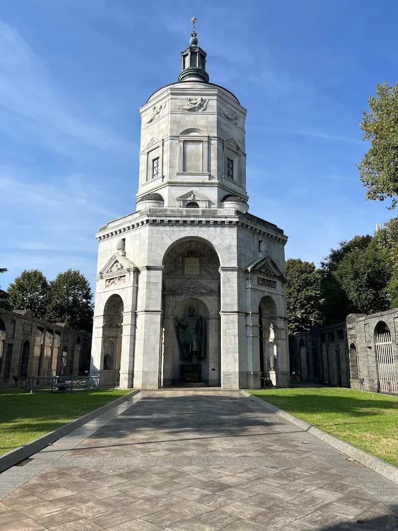 View of Cerchia dei Navigli in Milan, LM