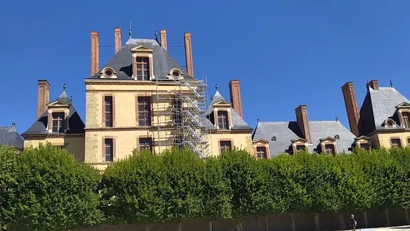 View of Château de Fontainebleau in Melun, IDF