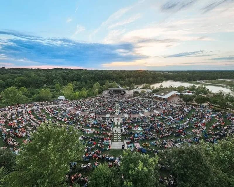 Chesterfield Amphitheater live music venue in Chesterfield, MO