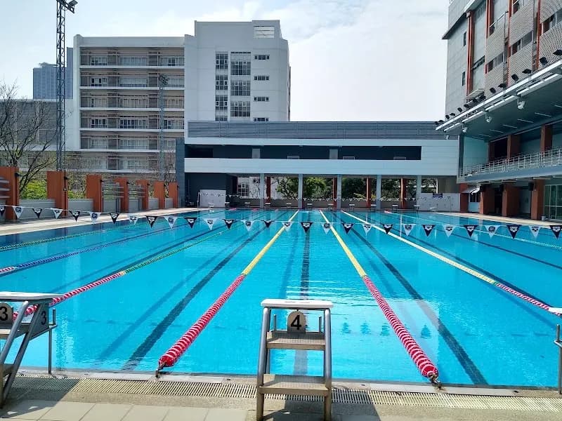 Chulalongkorn University Sports Center gym in Pathum Wan, BKK
