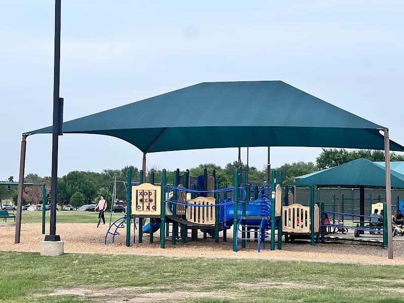 View of Cimarron Park Recreation Center in Irving, TX