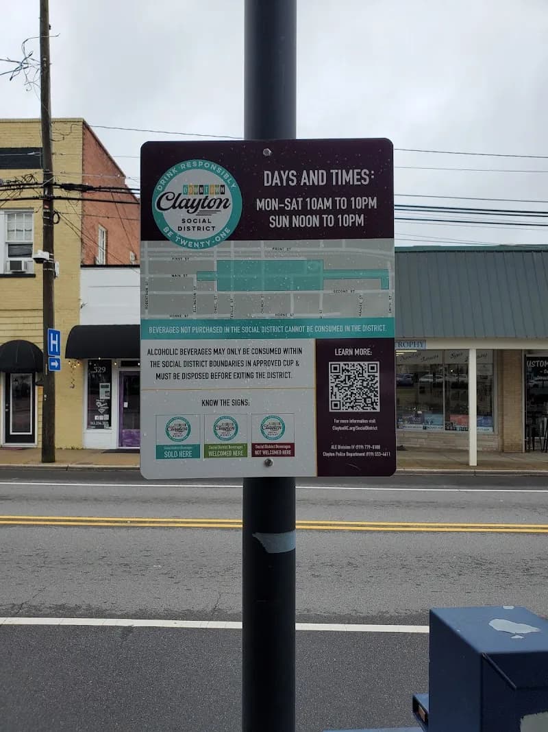 Clayton Farm and Community Market farmers market in Clayton, MO