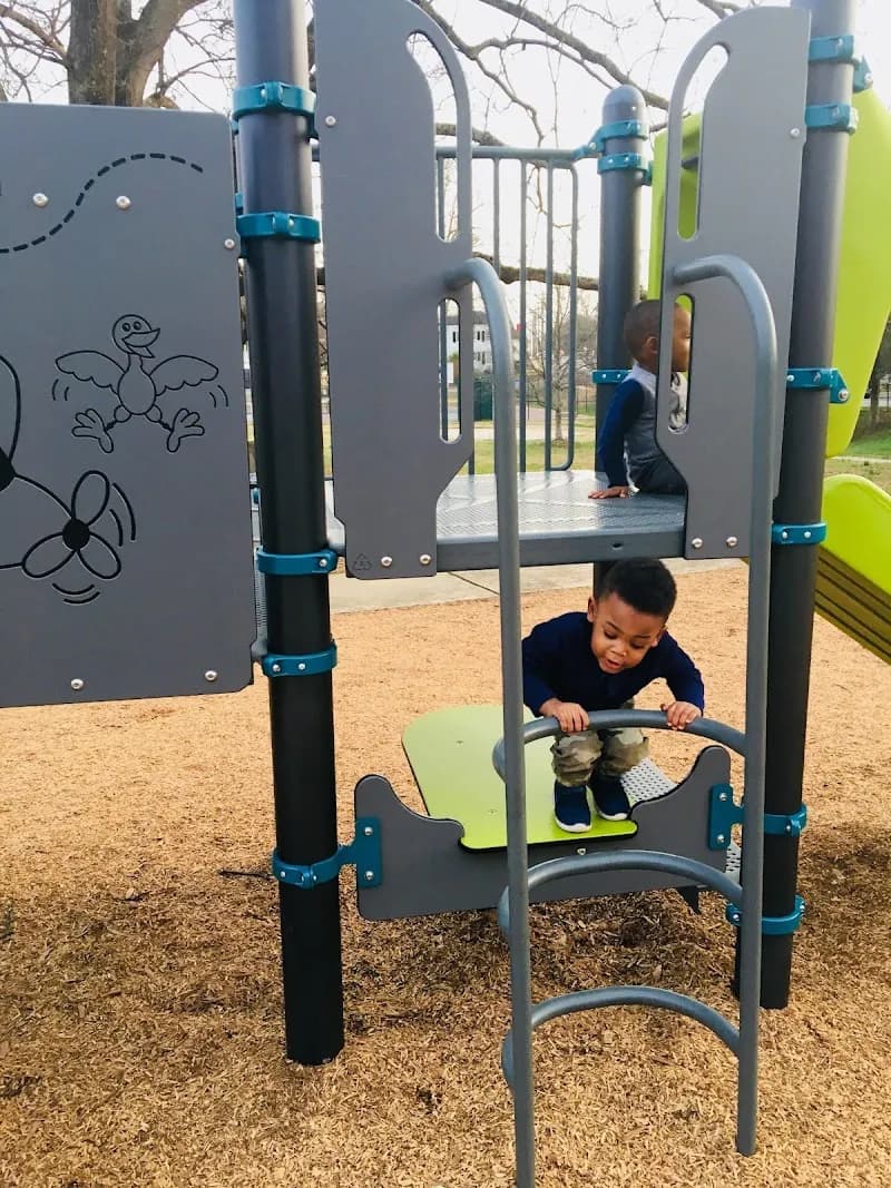 View of Colonial Park in Myers Park, NC