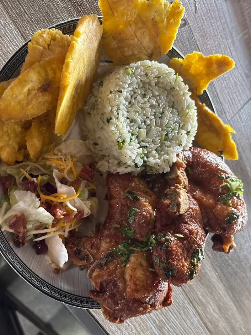 View of Comedor Criollo Mi Isla in San Lorenzo, PR