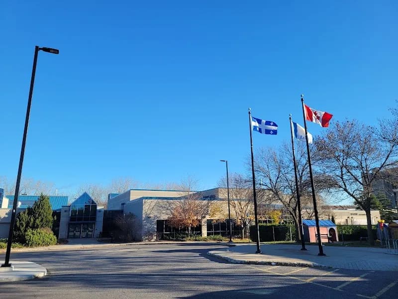 View of Complexe aquatique Michel-Leduc in Montreal, QC