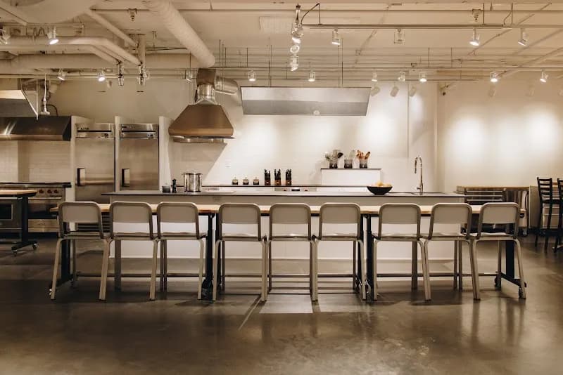 Cooks of Crocus Hill educational institution in Wayzata, MN