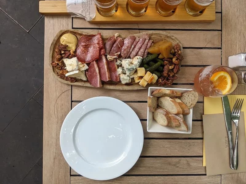 View of Copper Kettle Pub in Milton, ON