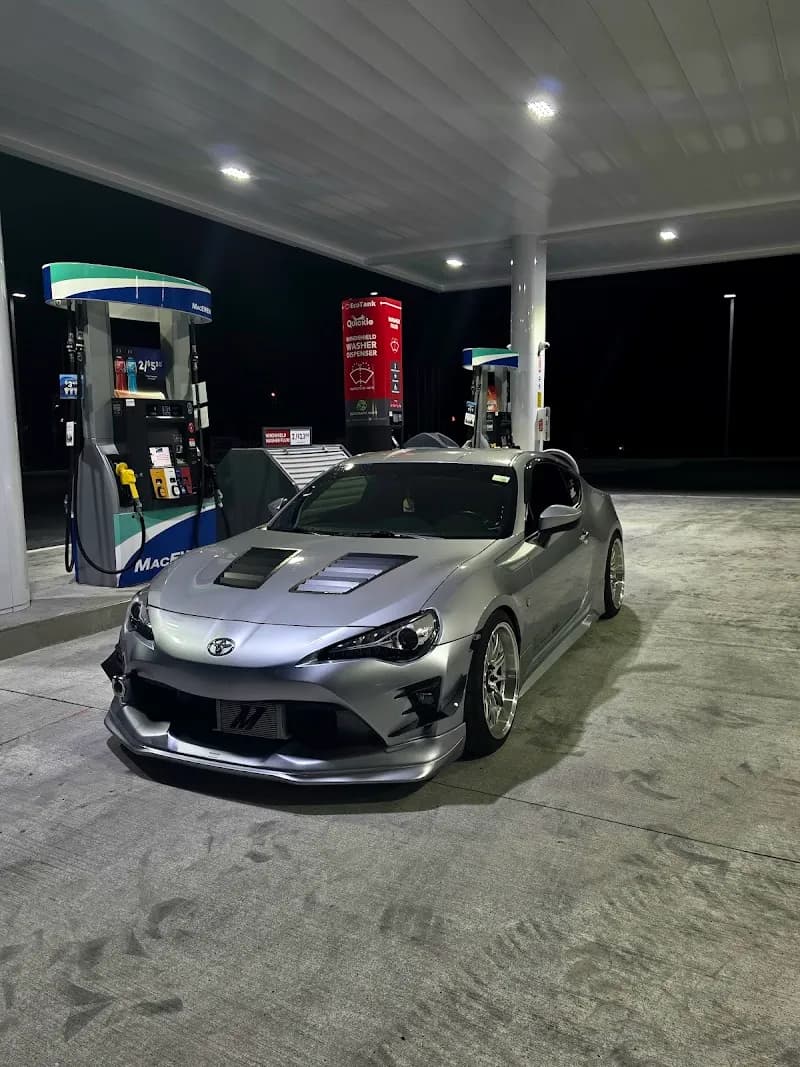 View of CounterSpace Garage in University, LA