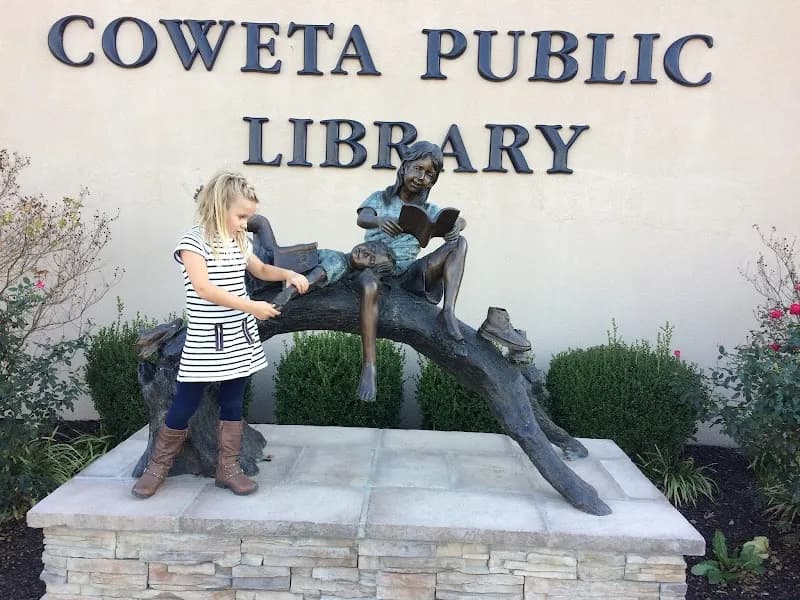 Coweta Public Library library in Coweta, OK