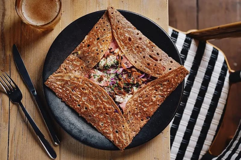View of Crêperie Bretonne de Boulogne in Boulogne-Billancourt, IDF