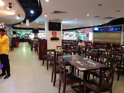 View of Crescat Boulevard in Colombo, WP