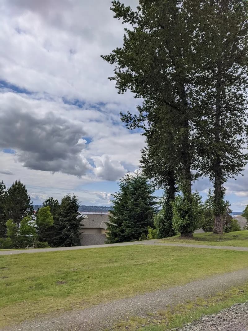 Cross Kirkland Corridor/Eastrail route in Kirkland, WA