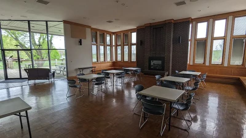 Crown Point Community Center community center in Johnston, IA