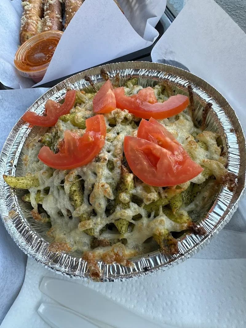 View of Cruzer Pizza 100% Vegan in Studio City, CA