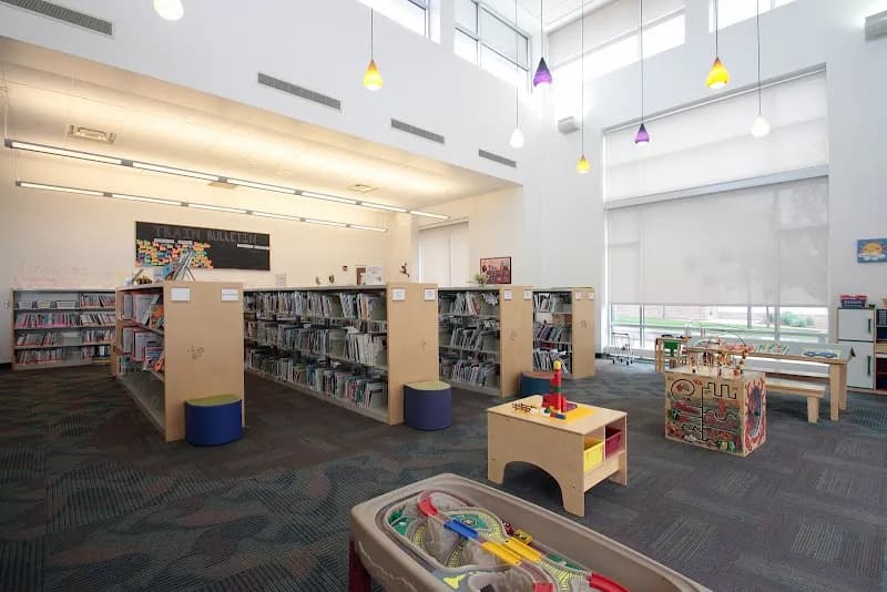 View of Cudahy Family Library in Cudahy, WI