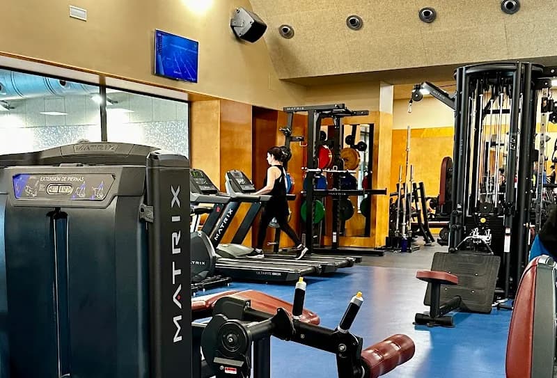 View of Cullera Swimming Pool in Cullera, V