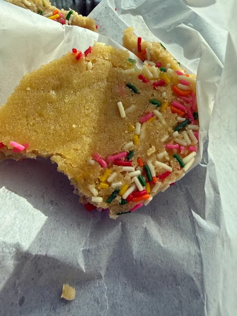 View of Cupertino's Bagels Deli in Innsbrook, VA