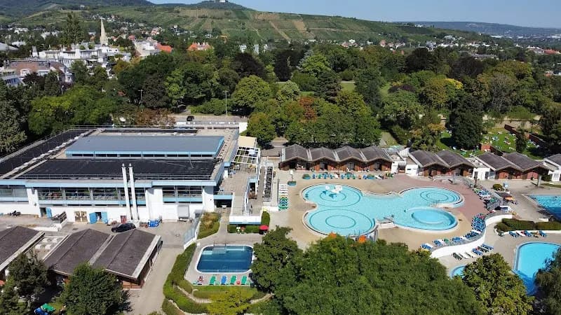 Döblinger Bad swimming pool in Döbling, VIE