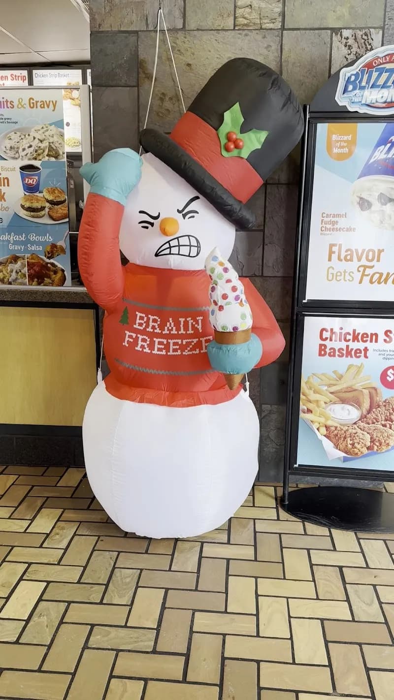 View of Dairy Queen Grill & Chill in Lyndon, KY