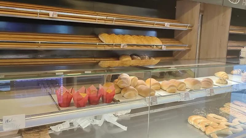 View of Denisia Bäckerei & Café in Favoriten, VIE