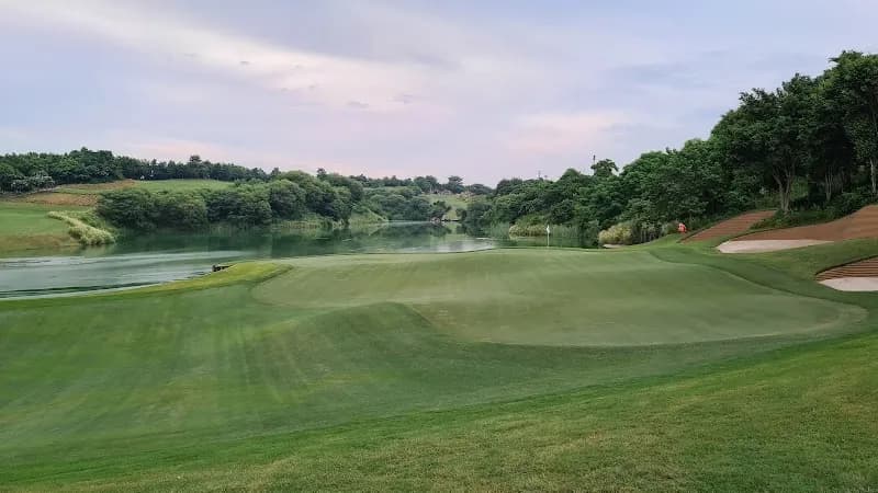 DLF Golf and Country Club golf course in Gurgaon, HR